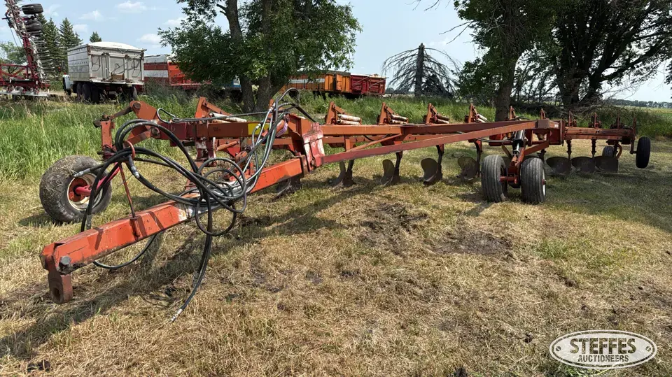 Wil-Rich 2900 Plow