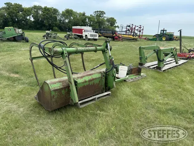 John Deere 158