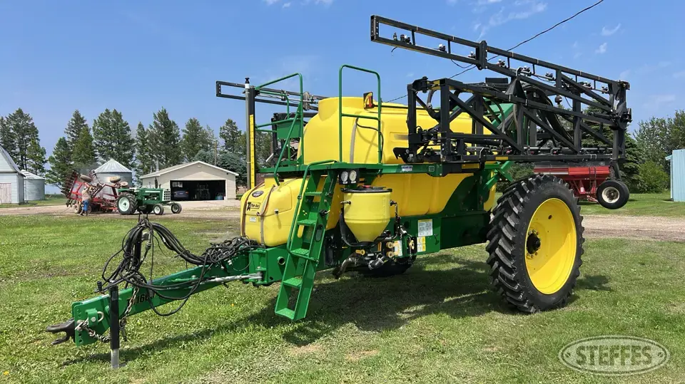 2011 Top Air TA1600 Pull-Type Sprayer