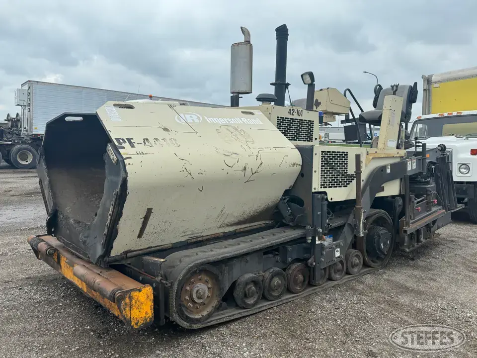 2006 Ingersoll Rand PF4410 Paving Equipment