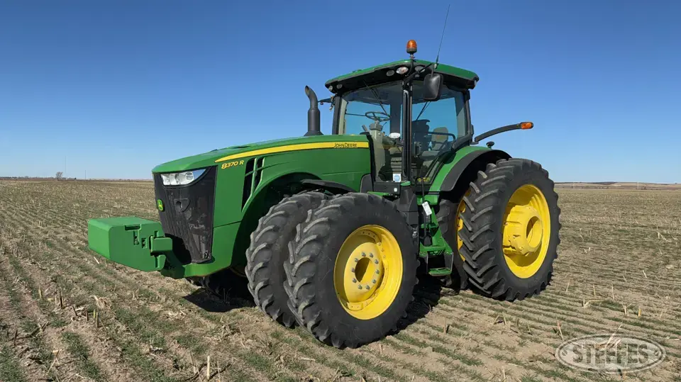 2014 John Deere 8370R MFWD Tractor