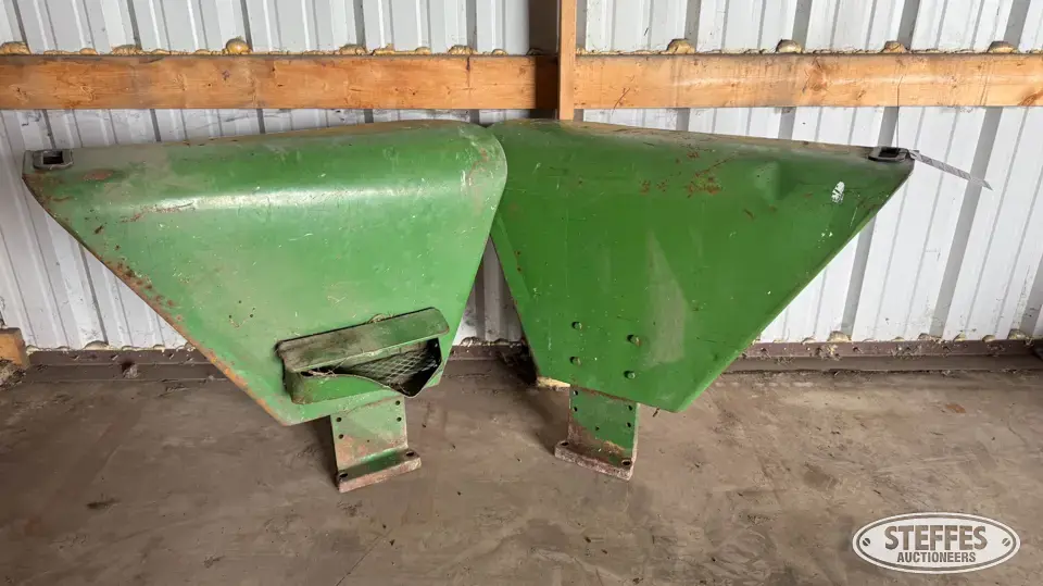 John Deere 4020 fenders Tractor Part