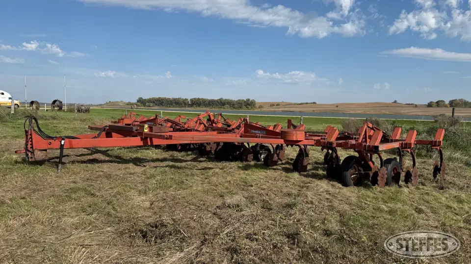Friggstad vertical tillage
