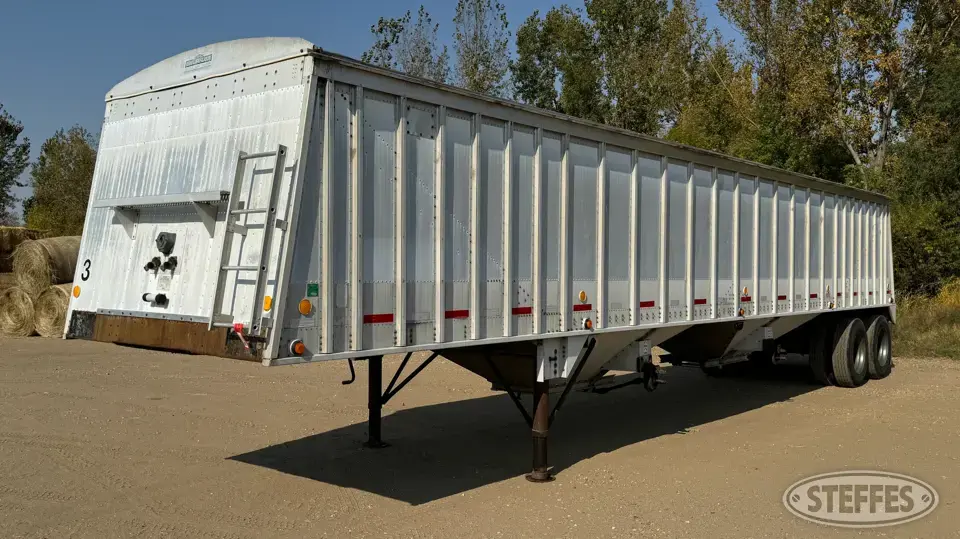 1992 Cornhusker Hopper Bottom Trailer