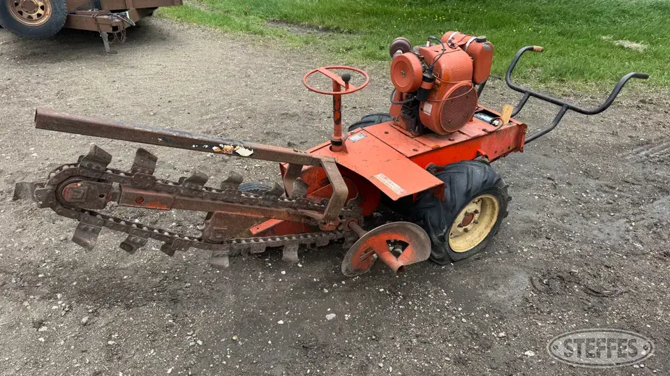 Ditch Witch 1500K Trencher