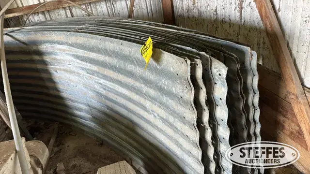 Grain bin side panels