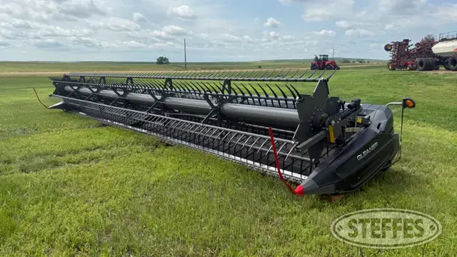 2023 Gleaner 9300 DynaFlex