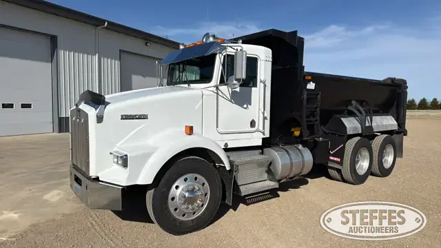 1998 Kenworth T800B