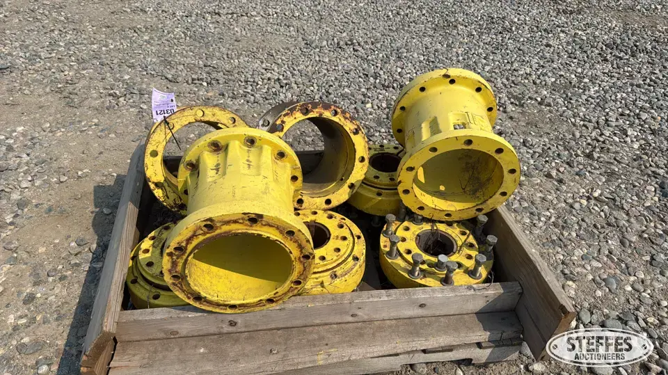 (4) Hubs Tractor Part