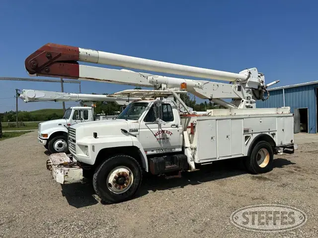 1992 Ford F800