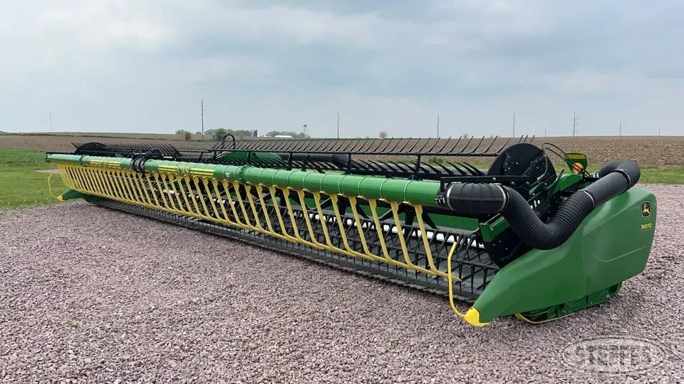 2020 John Deere 745FD Draper Head