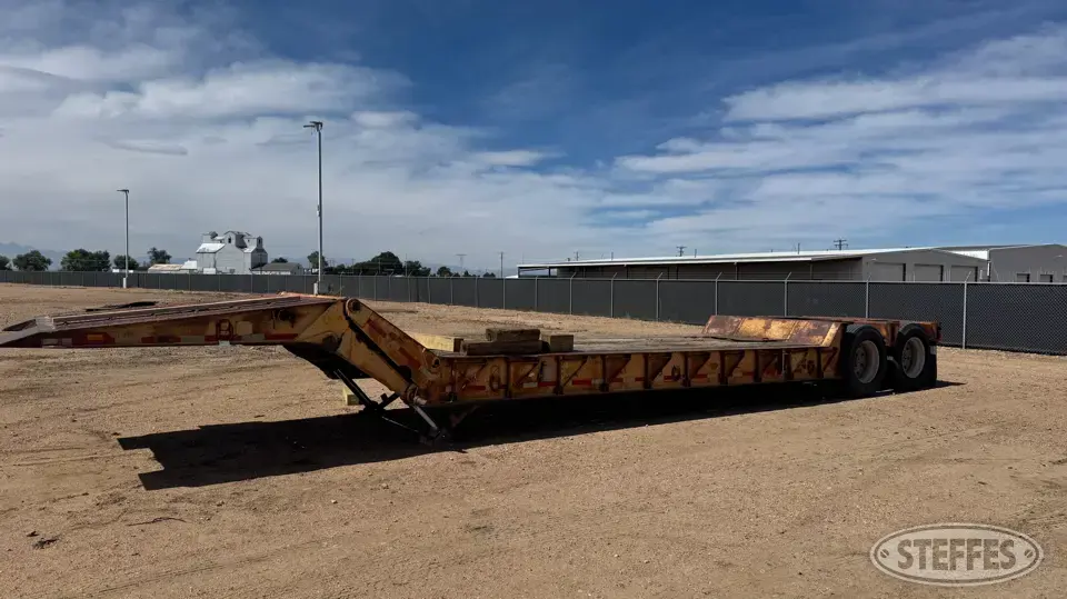 1980 Load King Scissor Neck Trailer