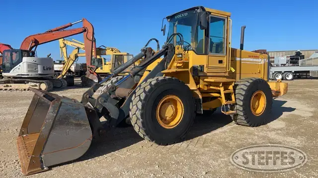 1994 Volvo L90