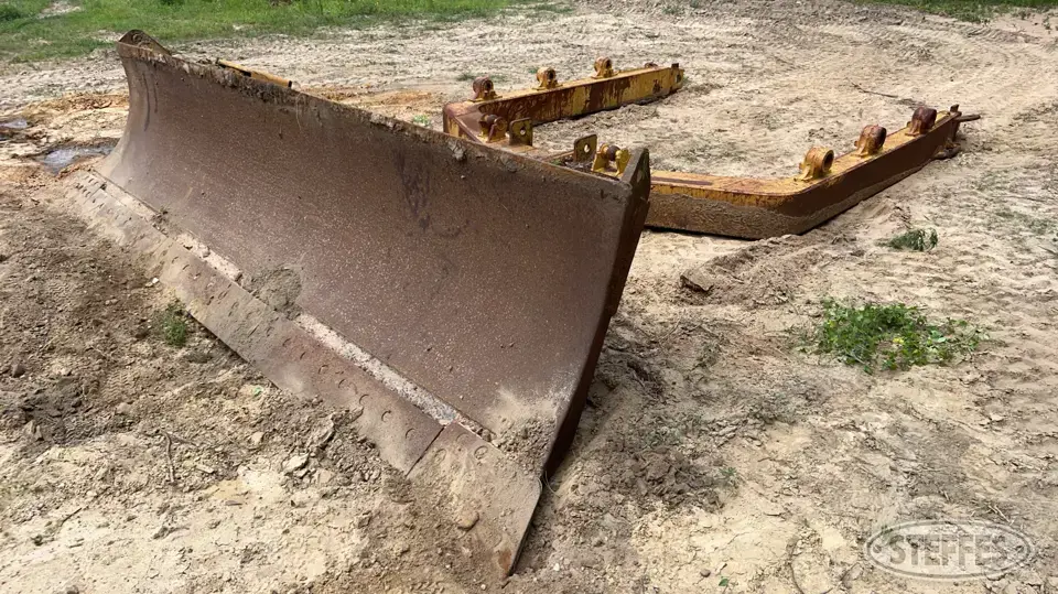 CAT Dozer Attachment