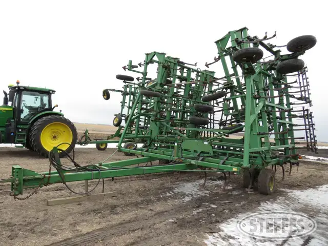John Deere 985