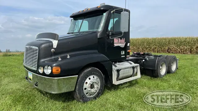 2001 Freightliner Century