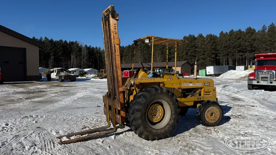 Massey Ferguson 2500 Rough Terrain Forklift