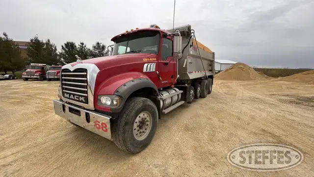 2009 Mack GU713