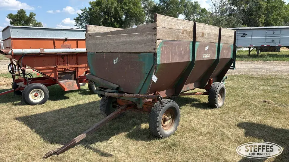 S&H Power Wagon 200 Forage Wagon