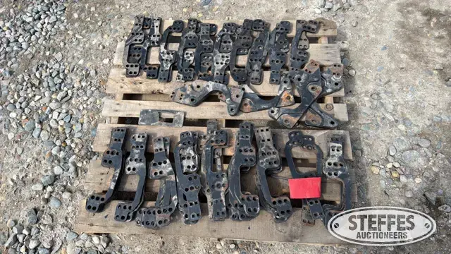Approx. (65) Dawn universal mounting brackets