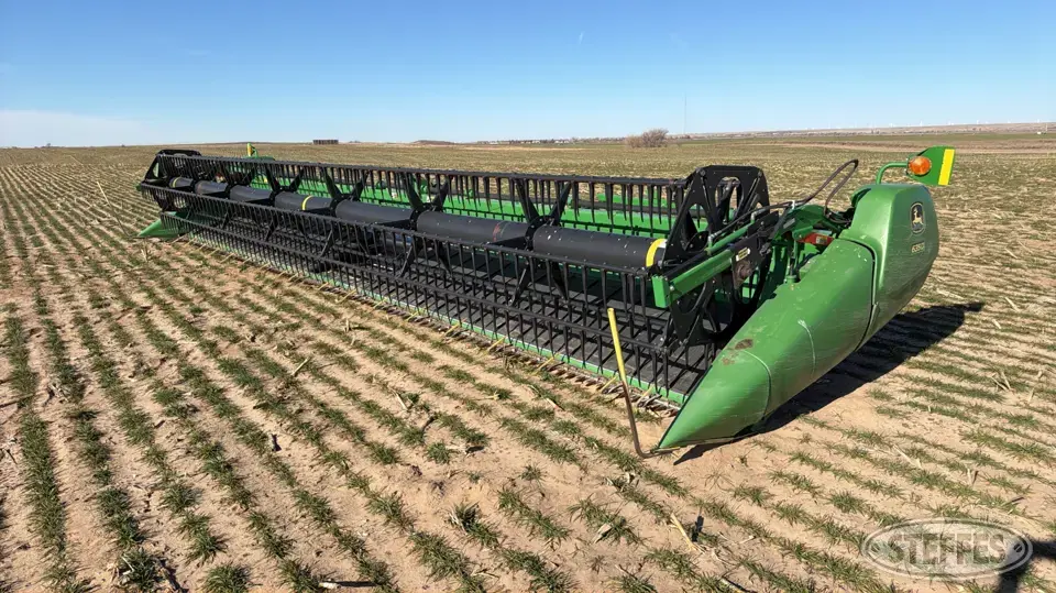 2017 John Deere 635D Draper Head