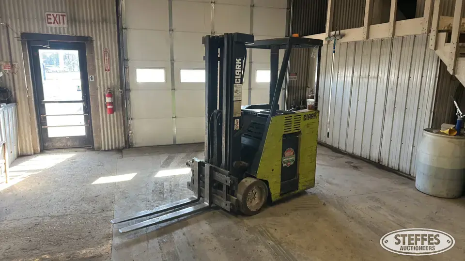 Clark ESM 15S Warehouse Forklift