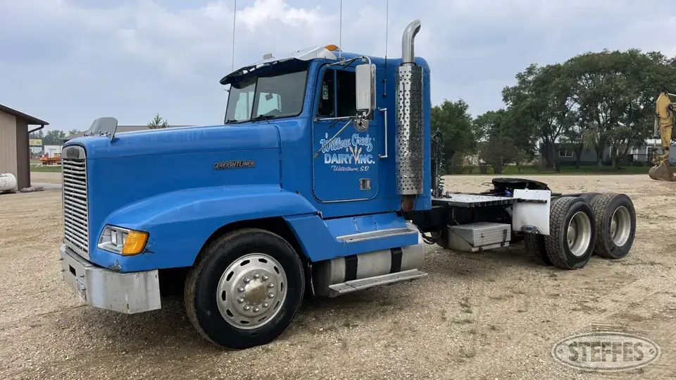 1991 Freightliner FLD120 Conventional Truck without Sleeper