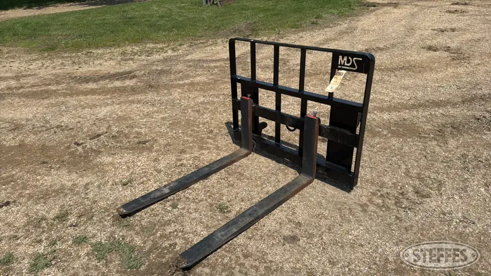 2023 MDS 5215B Tractor Loaders and Attachment