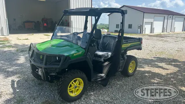 2024 John Deere Gator XUV835M