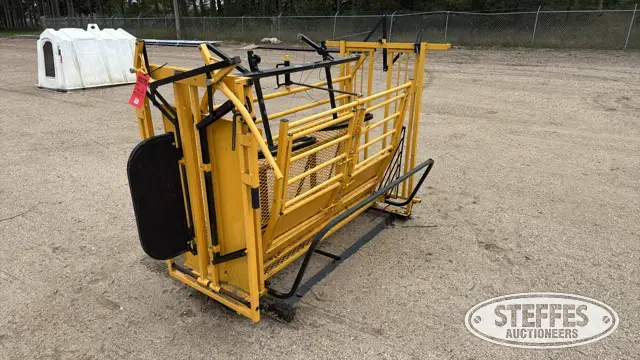 Mountain View Machine livestock tipping table