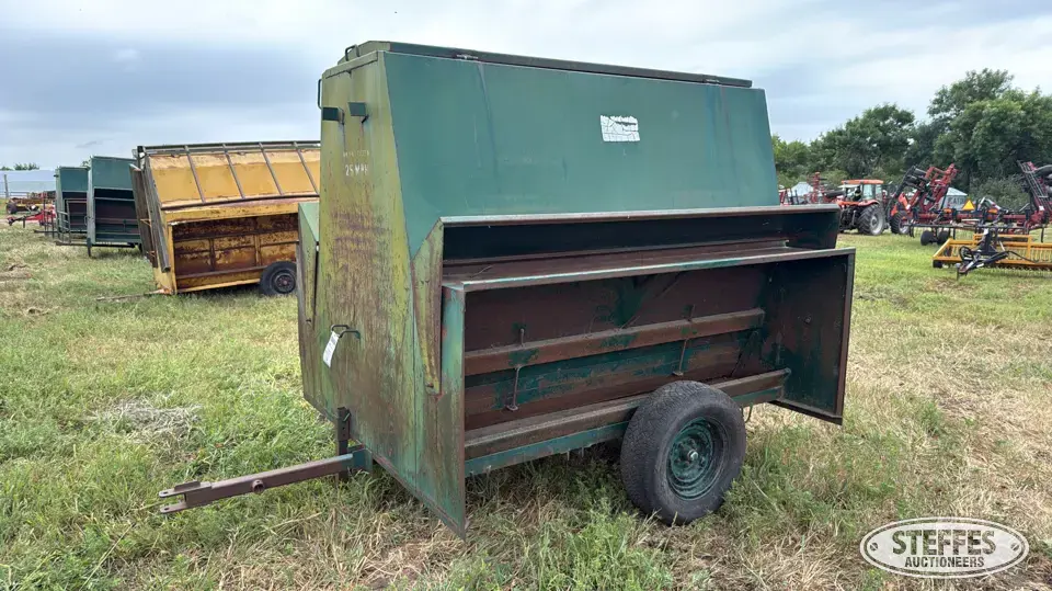 Vern’s Mfg. creep feeder Feeders and Bunk