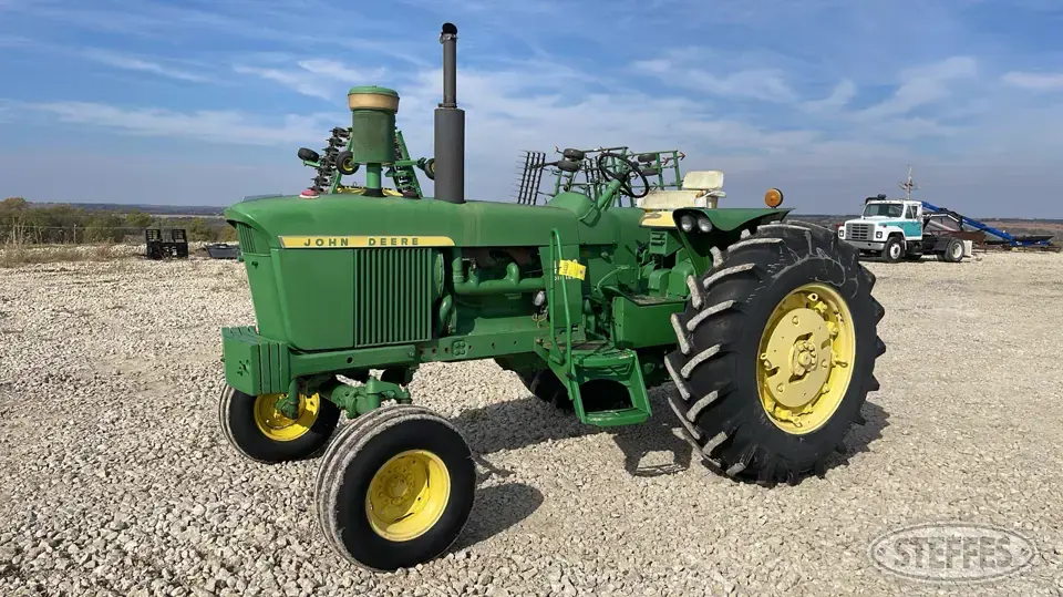1966 John Deere 4020 2WD Tractor