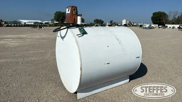 1,000 gal. fuel tank