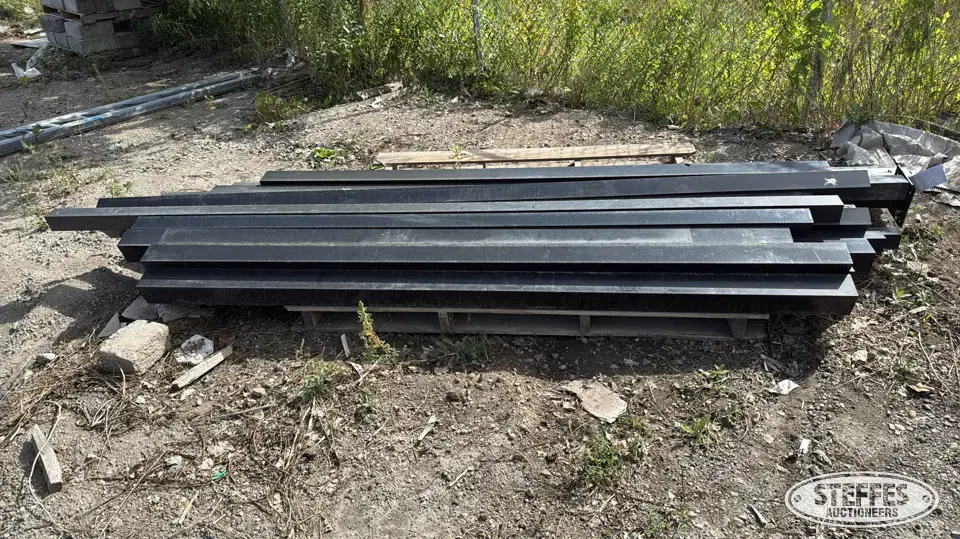 (20) Surface-mount fence posts Construction Support Item