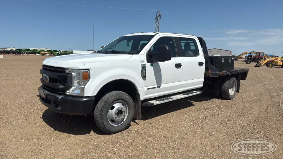 2020 Ford F-350 XL Flatbed Truck
