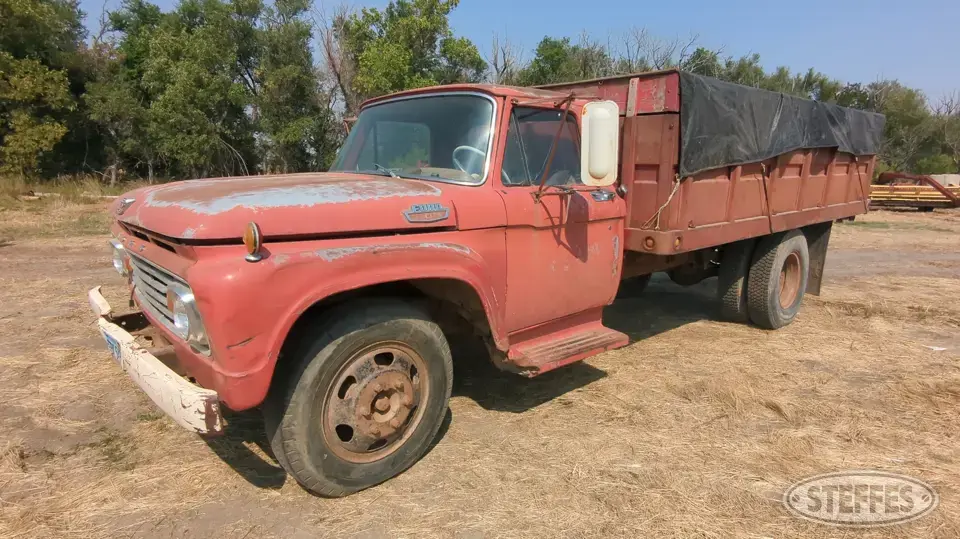 1963 Ford 600 Single Axle Boxed Truck