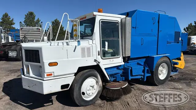 1991 Mobil Sweeper TopGun P-802000