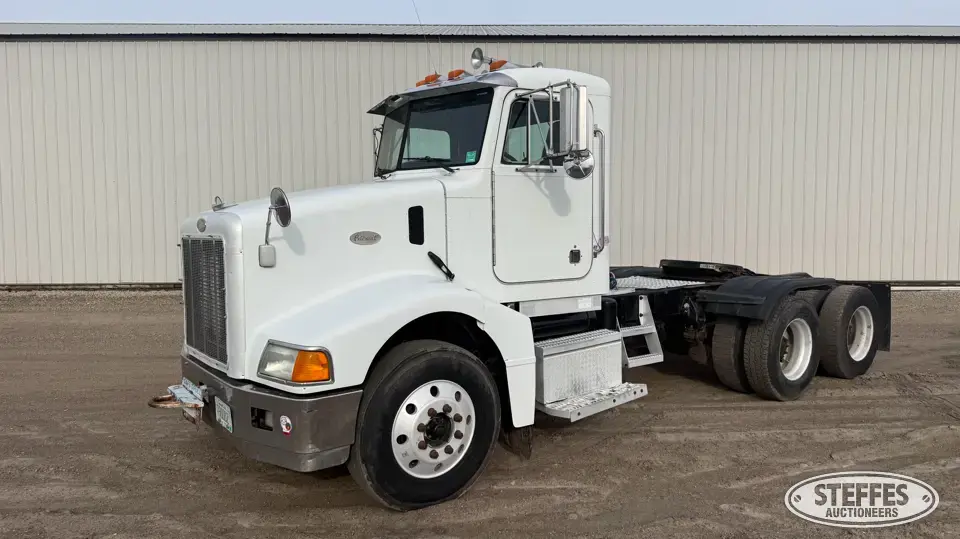 1996 Peterbilt 385 Conventional Truck without Sleeper