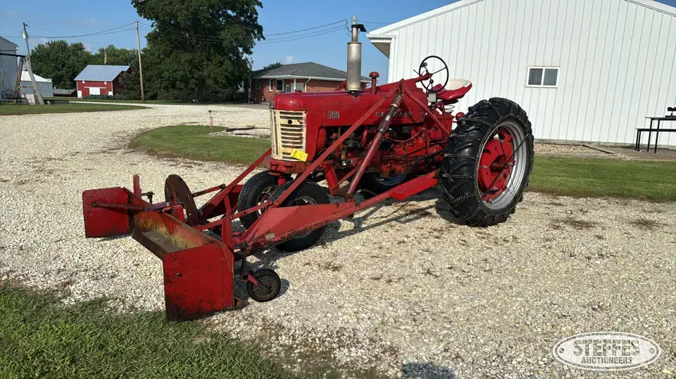 1955 Farmall 300 2WD Tractor