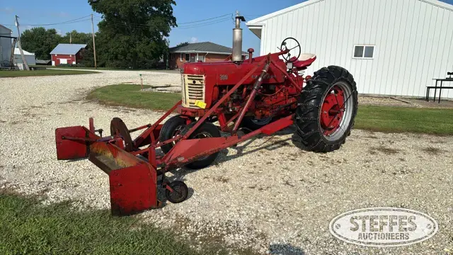 Farmall 300