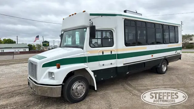 2004 Freightliner FB65