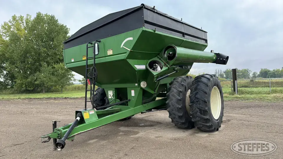 Brent 674 Grain Cart