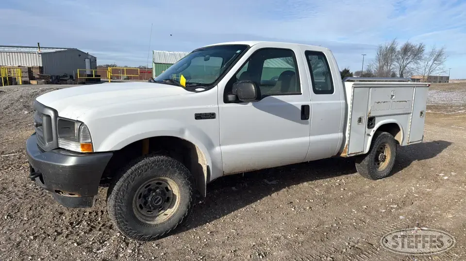 2004 Ford Super Duty F-250 XL Service Utility Truck
