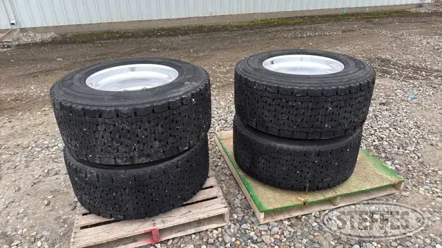(4) Michelin 445/50R22.5 tires