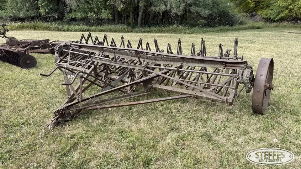 International field cultivator
