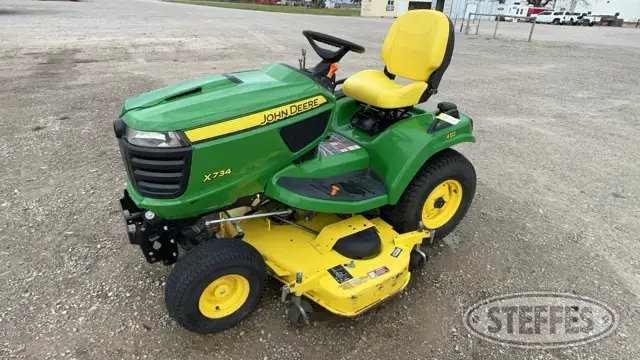 2018 John Deere X734