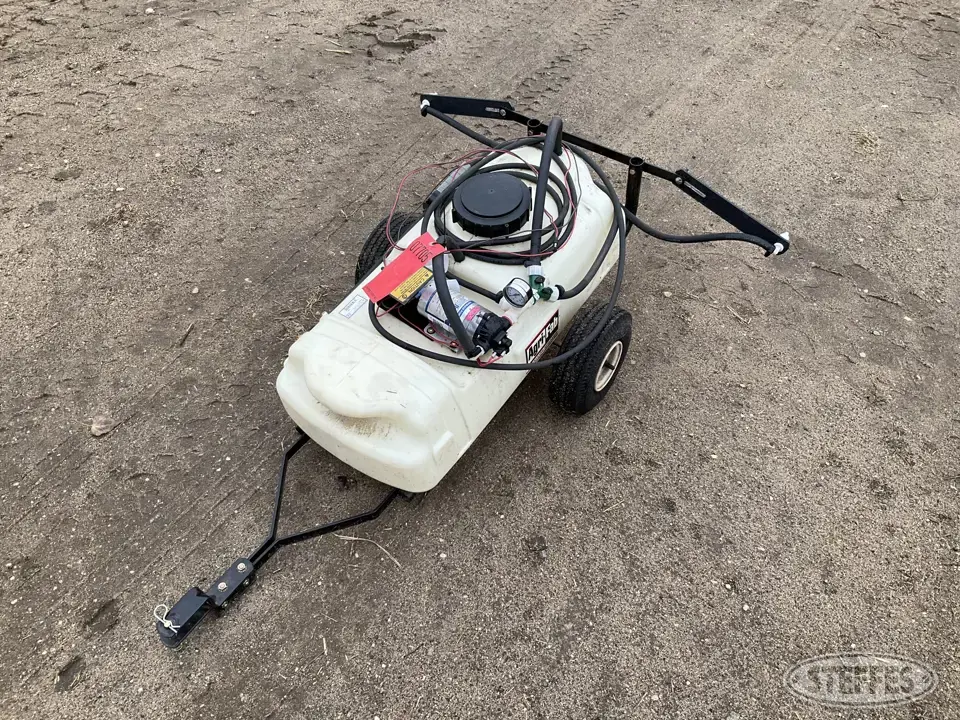Agri-Fab Lawn Sprayers and Spreader