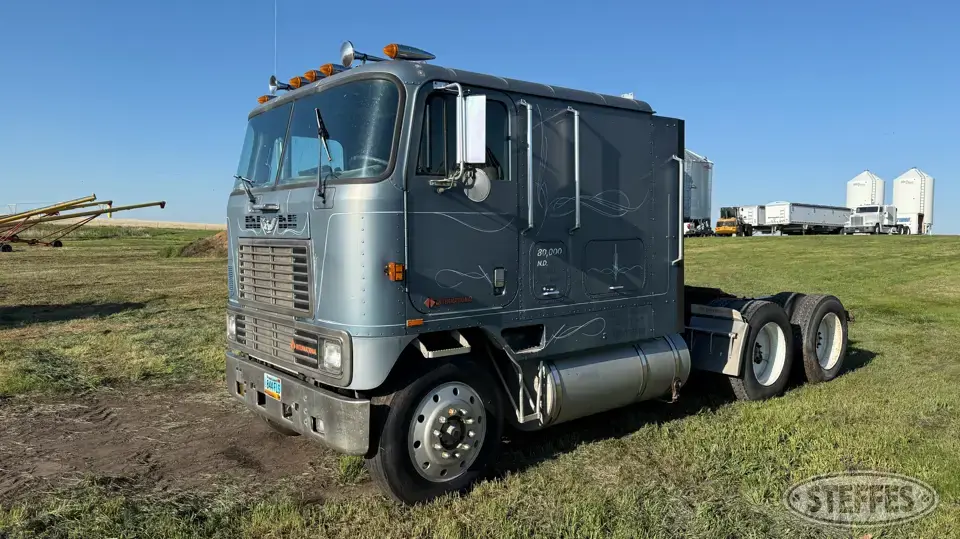 1989 International 9670 Cabover Truck with Sleeper