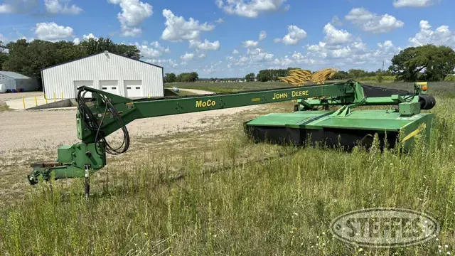 2010 John Deere 956