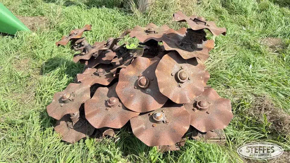 (18) Double coulter vertical tillage attachments Ag Equipment Part